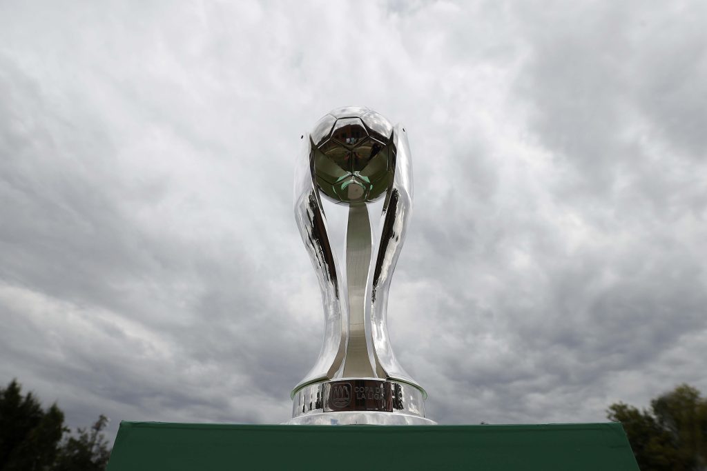 El nuevo trofeo que buscarán conquistar los clubes de Primera División en Chile. (Foto: Carlos Parra – Comunicaciones ANFP)