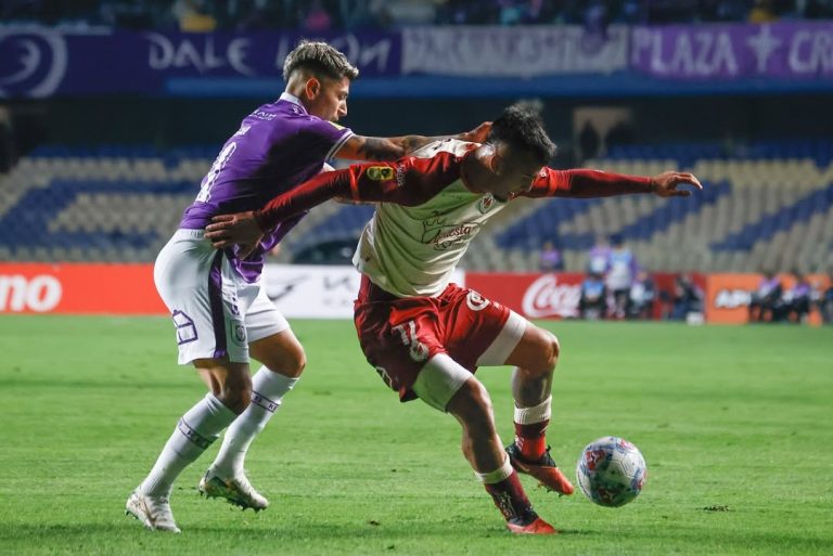 La acción en la Liga de Primera Mercado Libre continúa