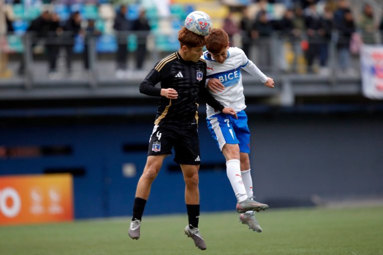 Colo-Colo y Universidad Católica celebraron en las finales nacionales del Fútbol Formativo Apertura 2026